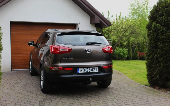 Kia Sportage cena 43500 przebieg: 177000, rok produkcji 2010 z Sosnowiec małe 211